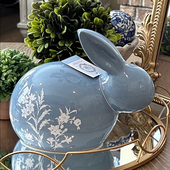 NEW! LARGE Blue & White Floral Ceramic Spring Bunny Rabbit - Picture 3 of 7
